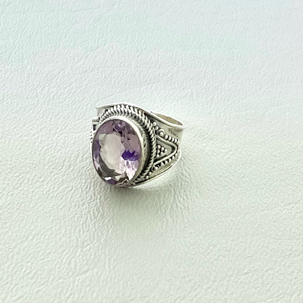 Amethyst Gemstone Ring Set in Sterling Silver.